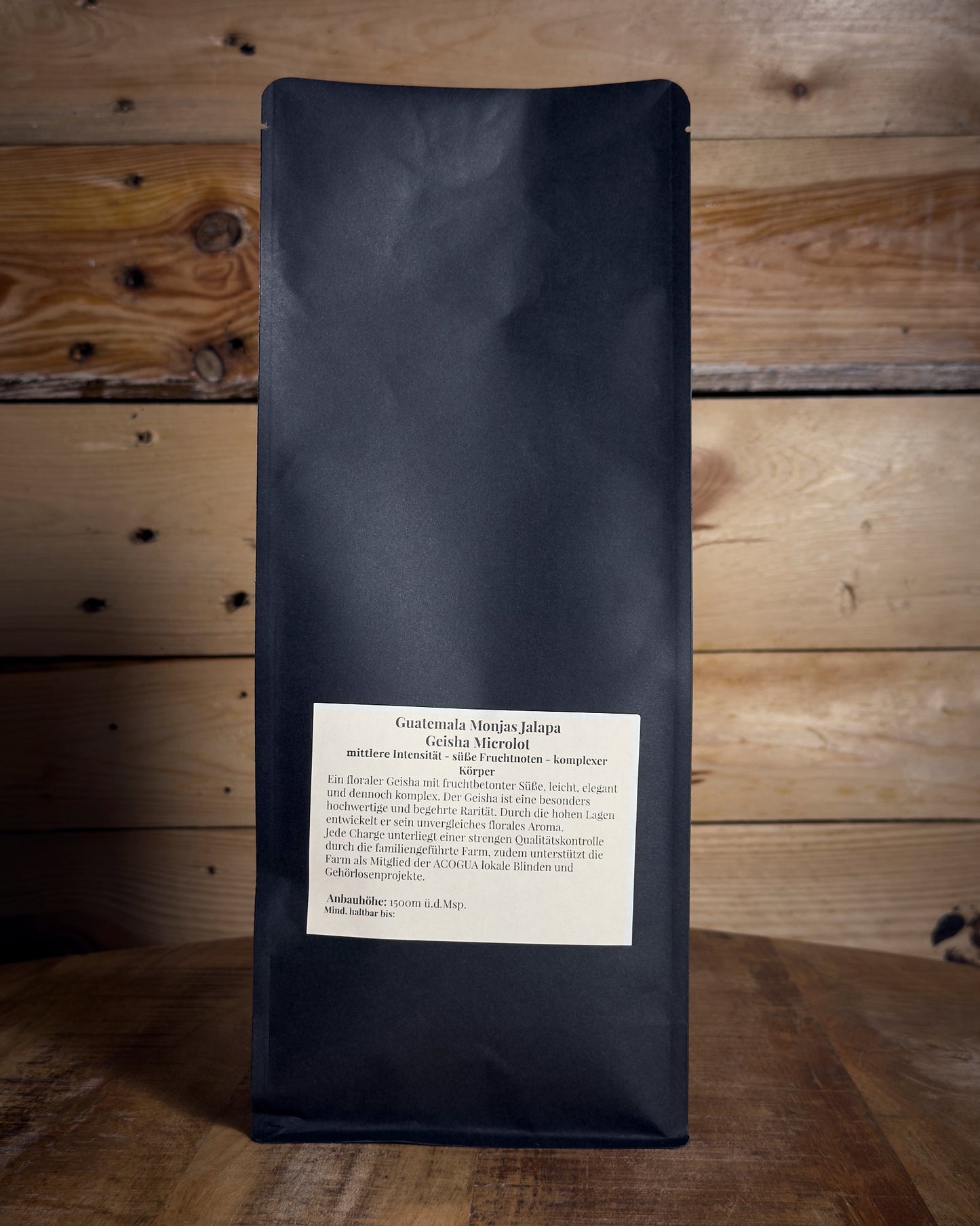 Rückseite der 1000g Packung Guatemala Jalapa Microlot von KaffeeBär mit Etikett-Details.