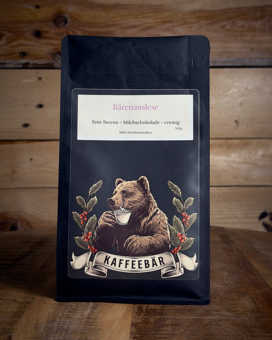 Handgerösteter Kaffee Bärenauslese in der 500g Packung von KaffeeBär, Vorderansicht.