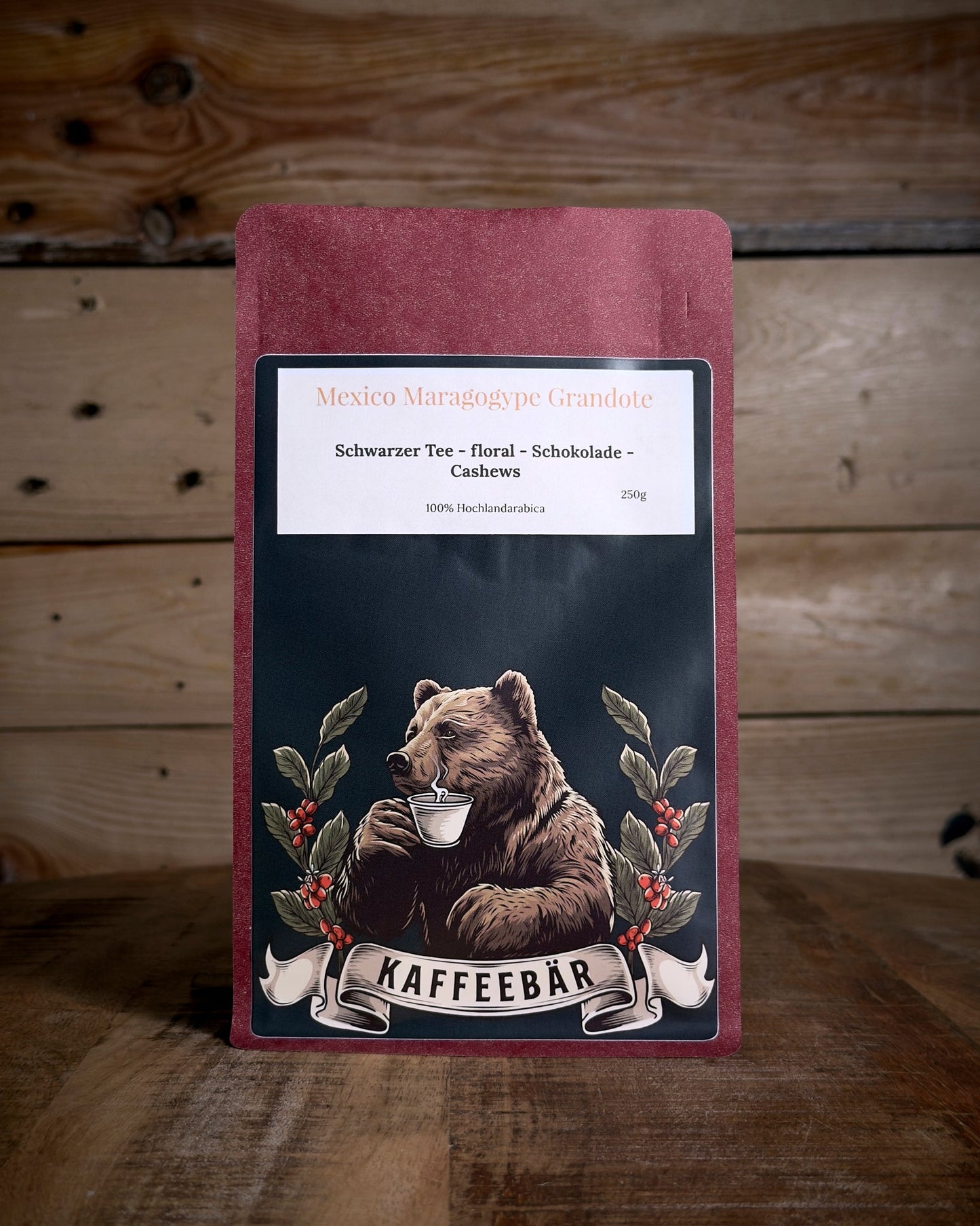Handgerösteter Kaffee Guatemala Jalapa Microlot in der 250g Packung von KaffeeBär, Vorderansicht.